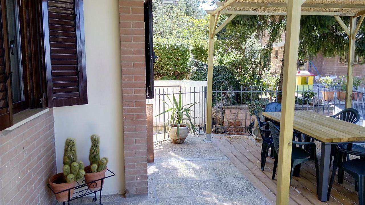 Appartamento La Giunchiglia Asís Exterior foto