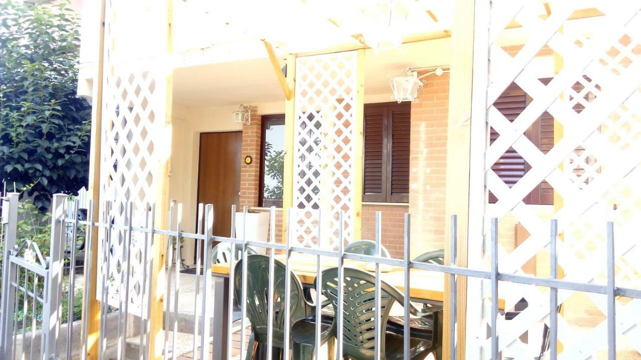 Appartamento La Giunchiglia Asís Exterior foto